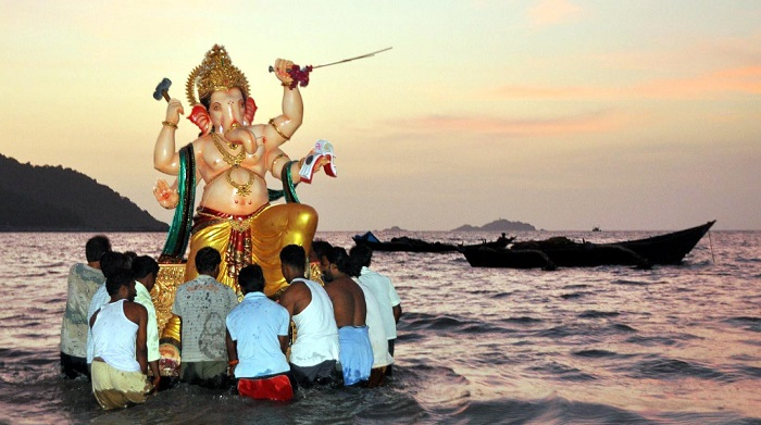 Ganpati-Visarjan-Aadmi-Joke