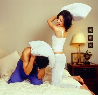husband-wife-joke-fight